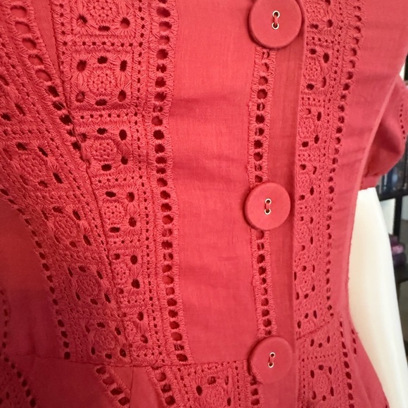 Elegant Red Eyelet Dress - Picture 4 of 10
